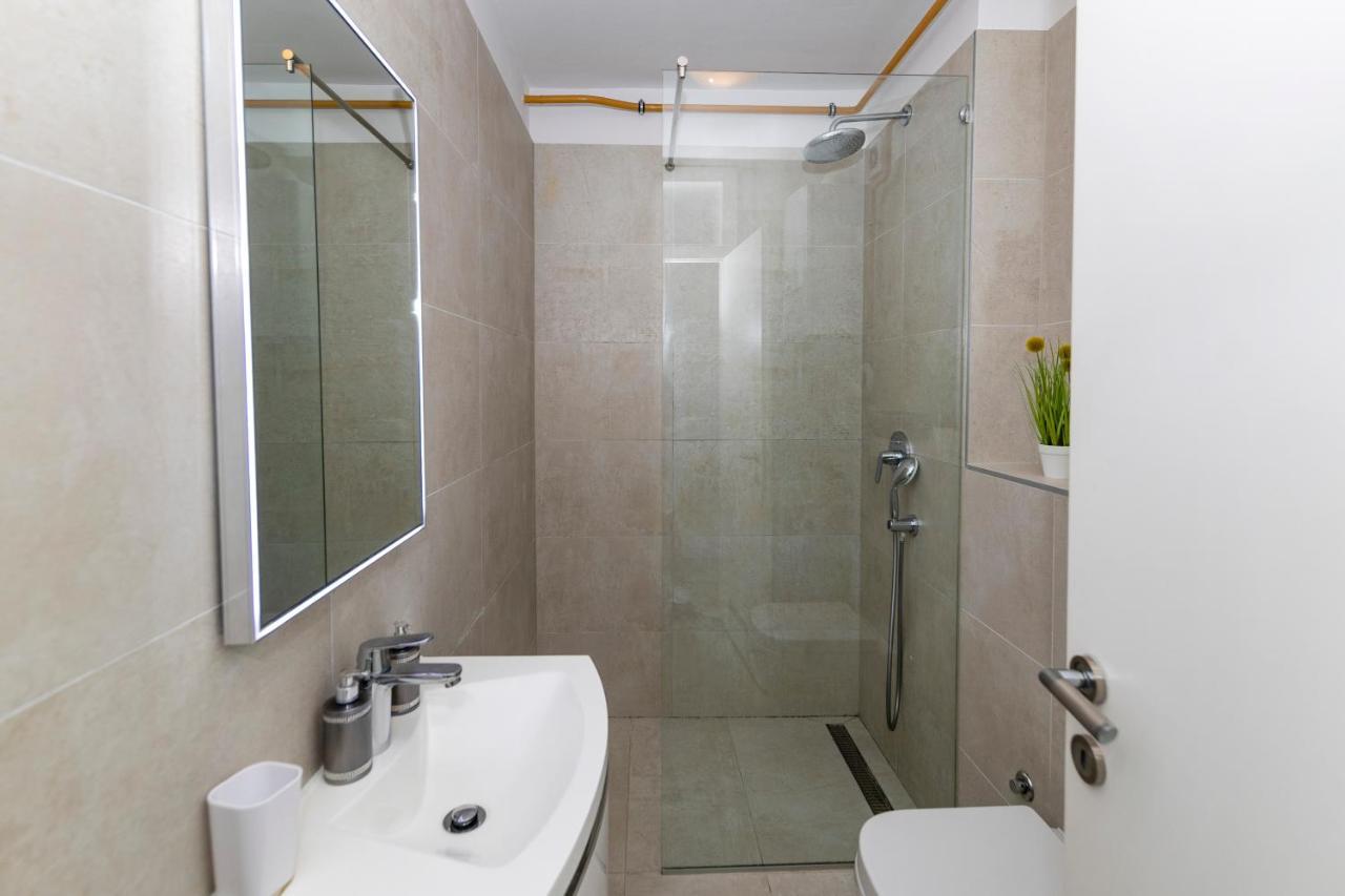 Lusea Apartment Zadar Exteriör bild