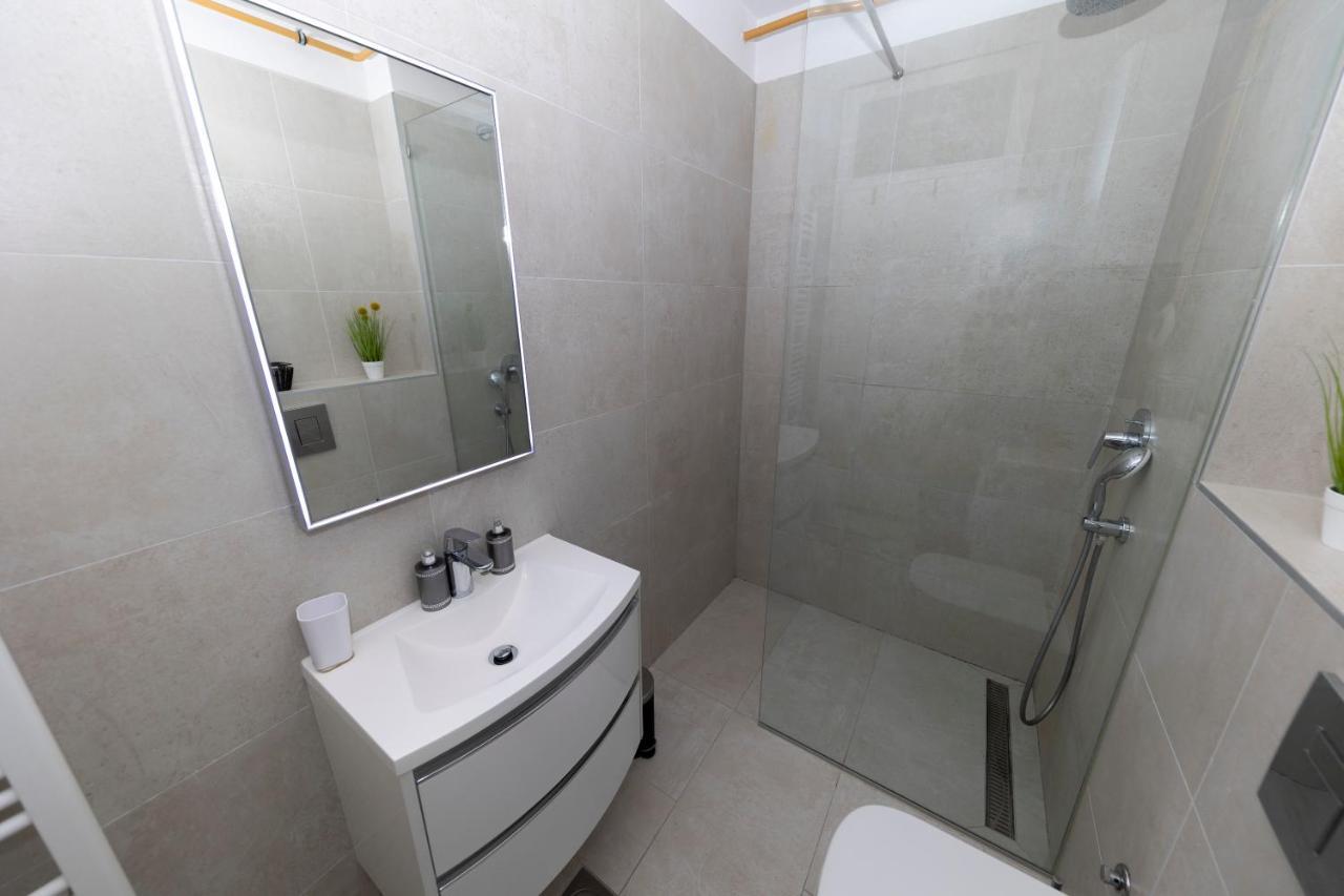 Lusea Apartment Zadar Exteriör bild